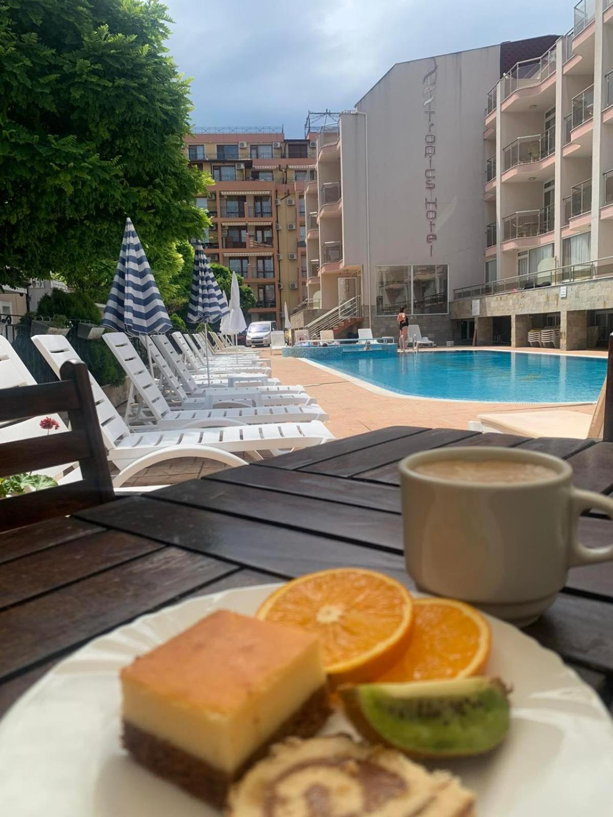 Tropics Hotel Sveti Vlas Exterior foto