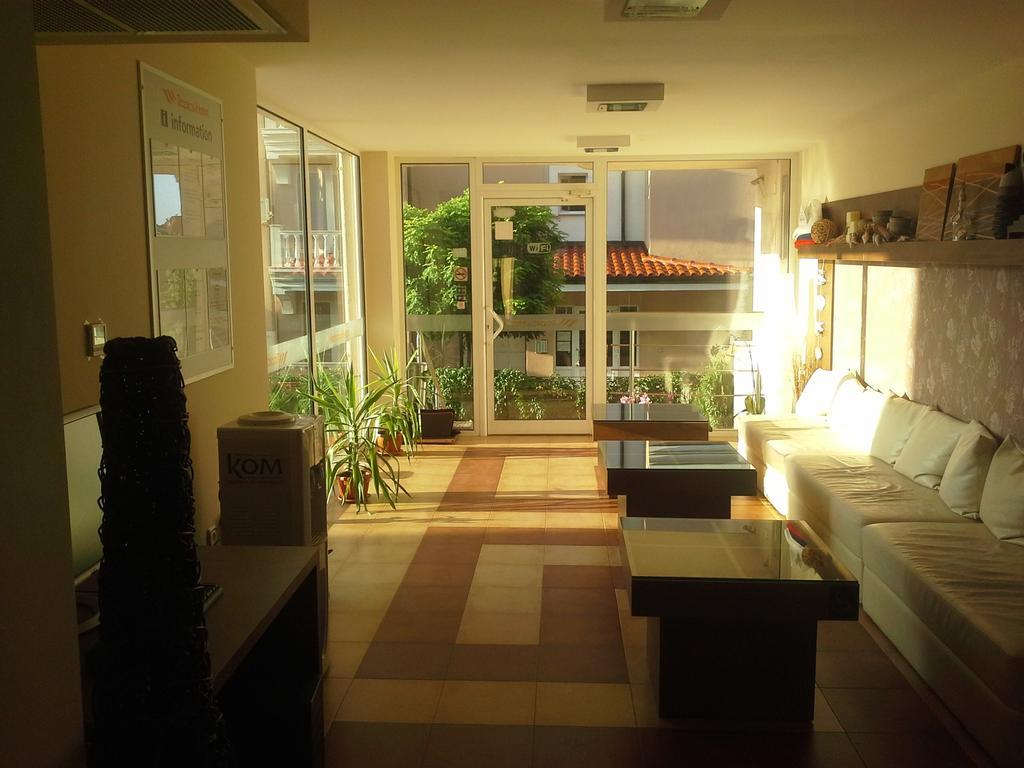 Tropics Hotel Sveti Vlas Exterior foto