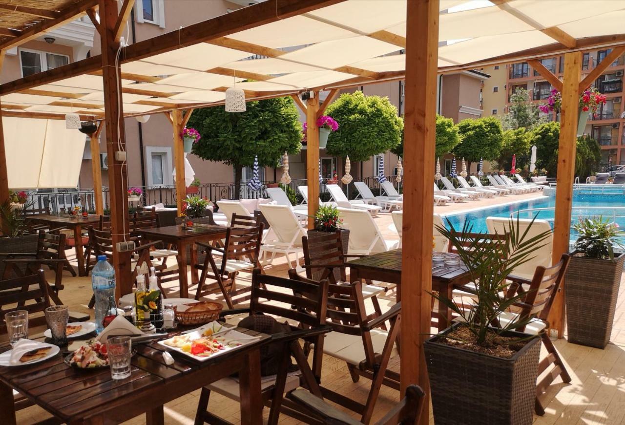 Tropics Hotel Sveti Vlas Exterior foto