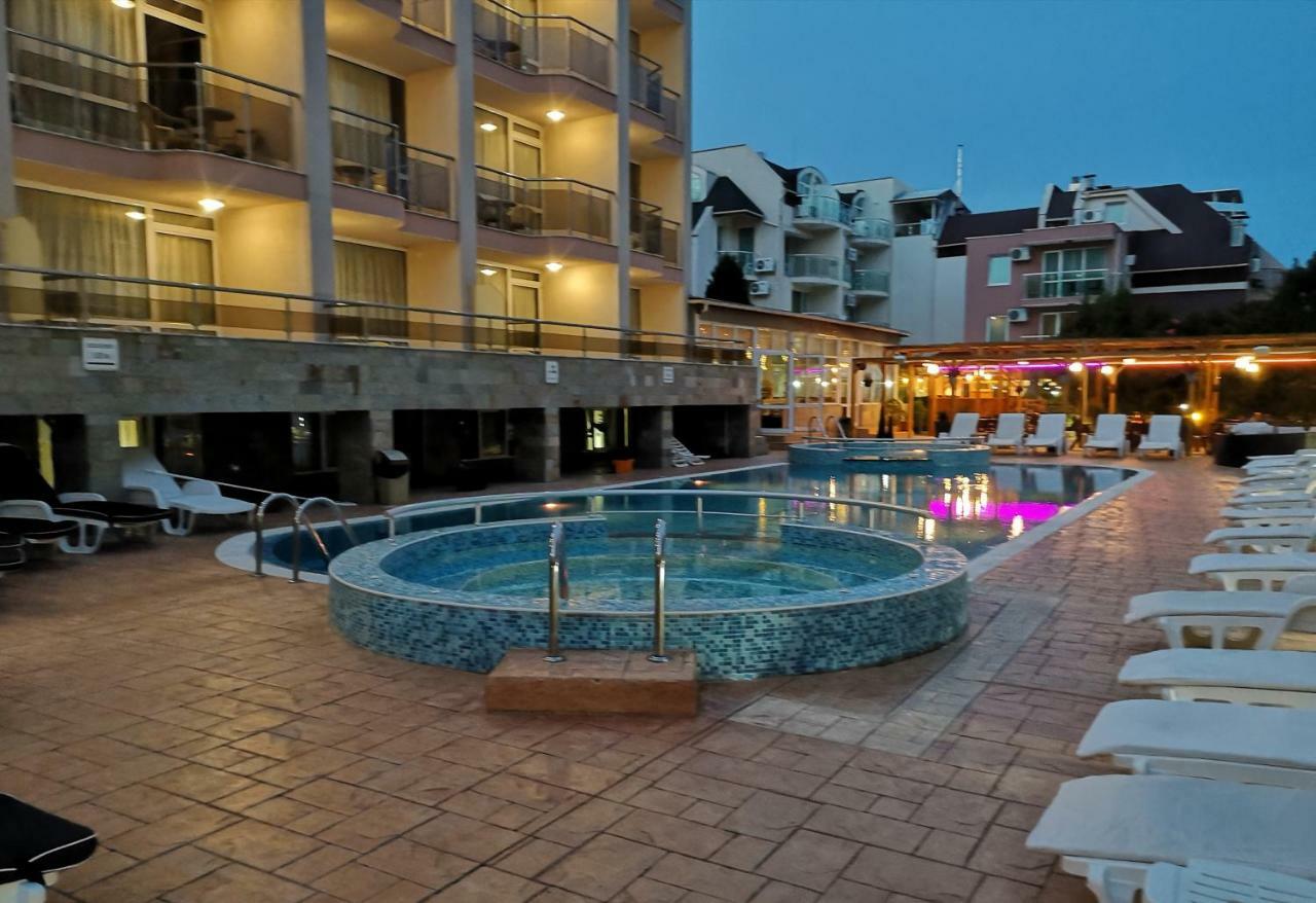 Tropics Hotel Sveti Vlas Exterior foto