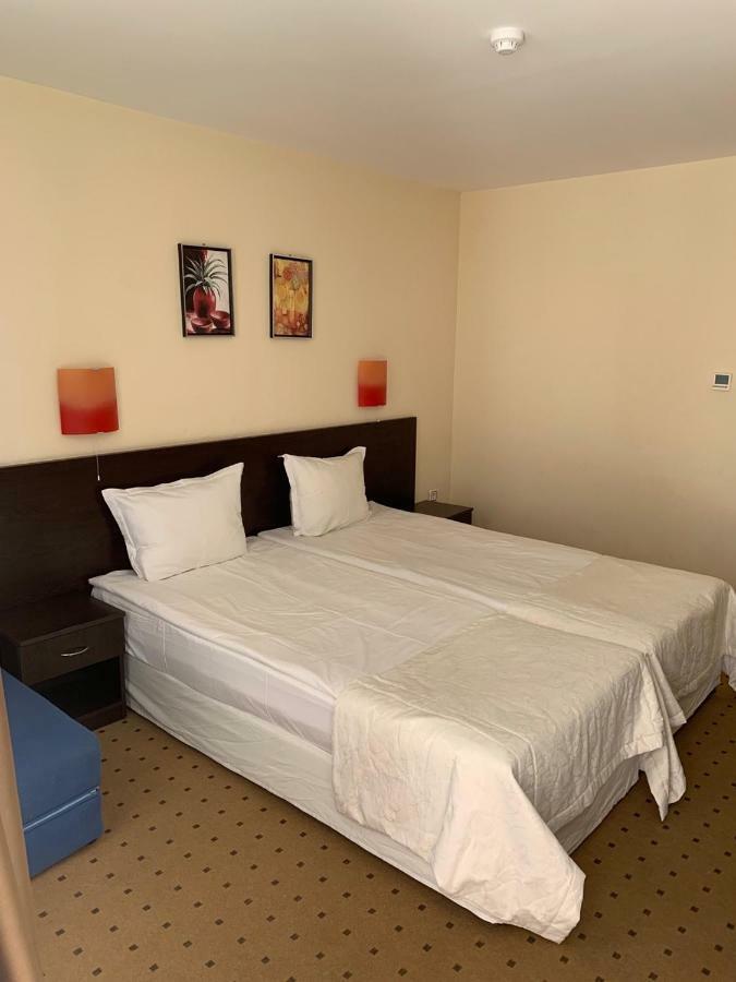 Tropics Hotel Sveti Vlas Exterior foto