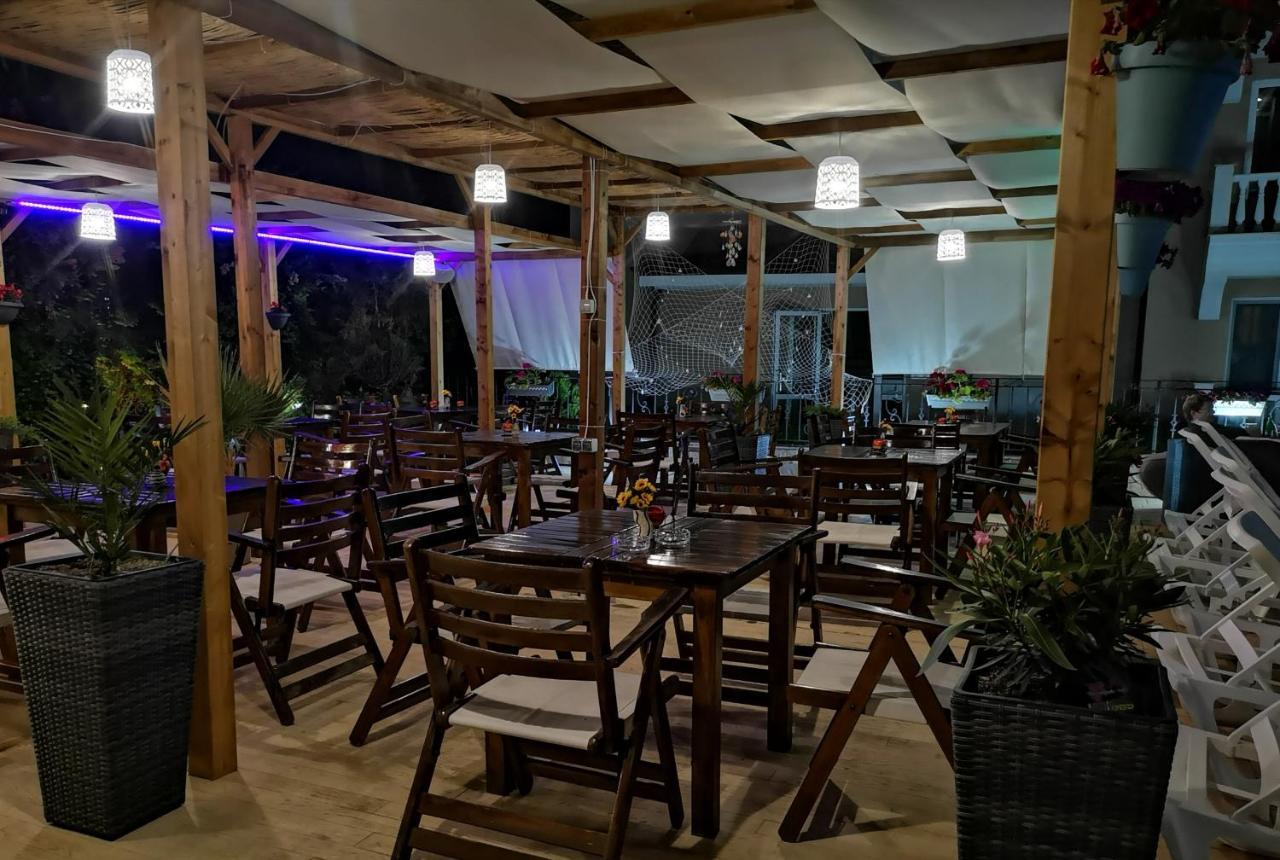 Tropics Hotel Sveti Vlas Exterior foto